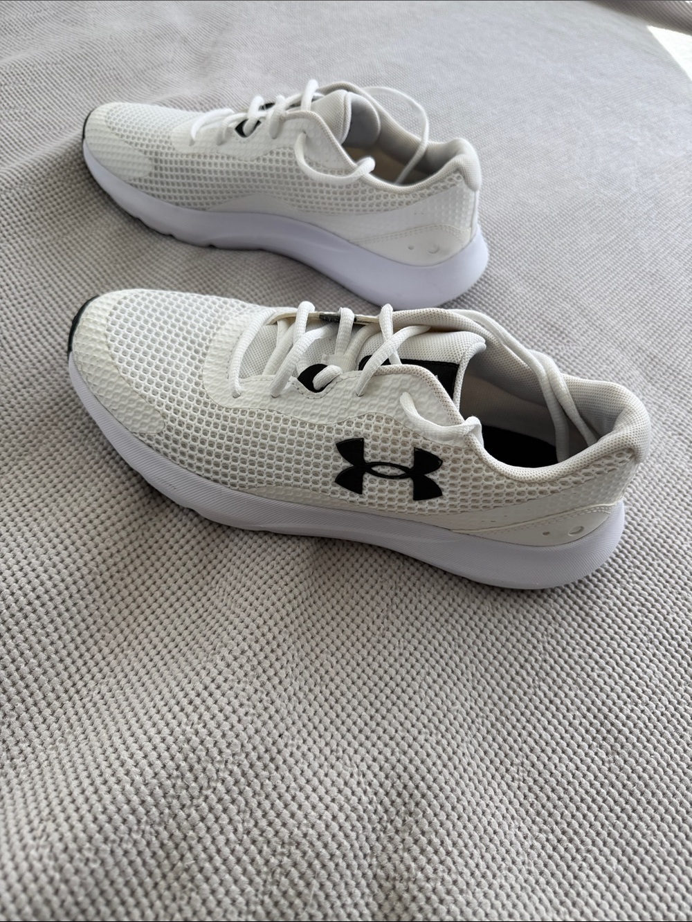 Under Armour White and Black Mesh Training Shoes - Picture 2 of 3